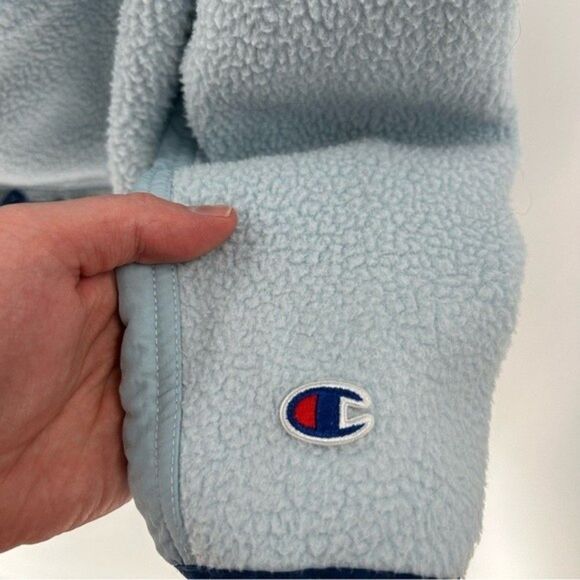 Women's Champion Logo Sherpa Fleece Hooded Pullover Sweater Light Blue XL - Picture 7 of 10